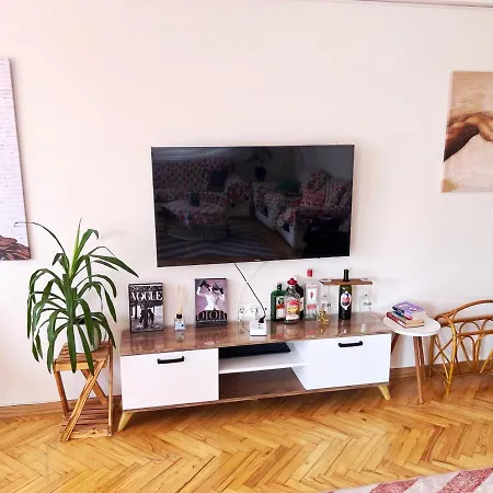 A Spacious Flat In Old Town Area Apartment *