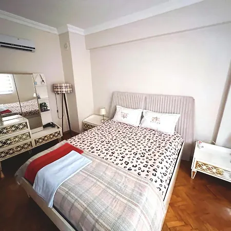 A Spacious Flat In Old Town Area Apartman Antalya