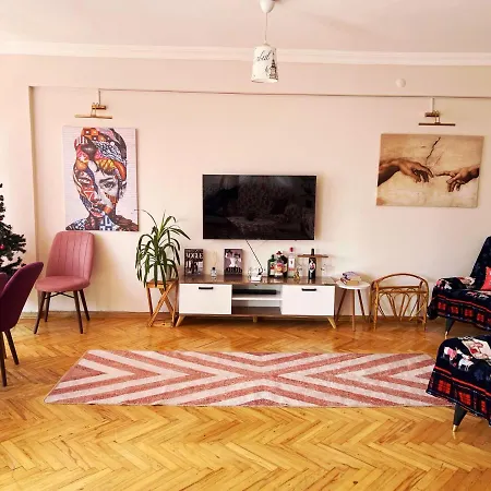 A Spacious Flat In Old Town Area Apartman *